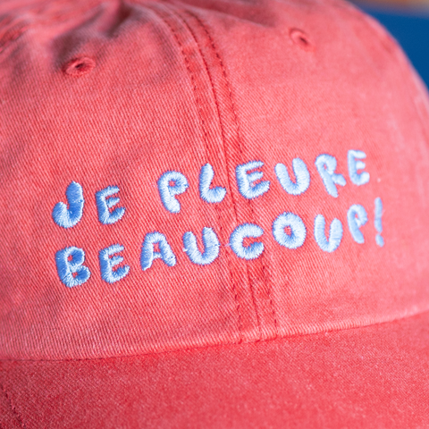 'je pleure beaucoup' red hat